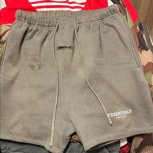 FEAR OF GOD ESSENTIALS SHORTS SIZE XL